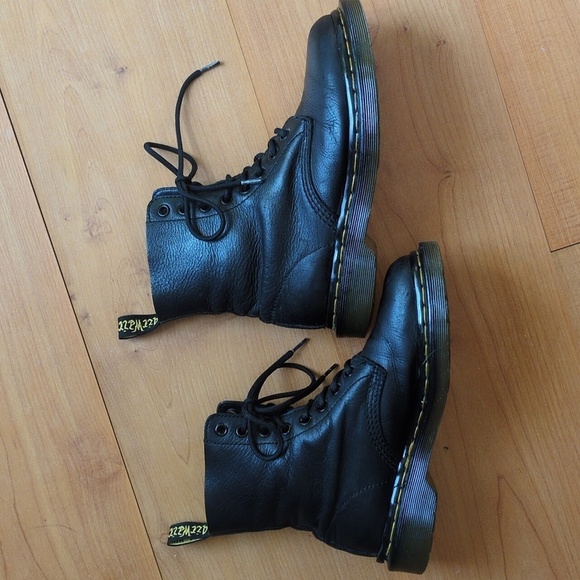 Dr. Martens Pascal Boots - Picture 9 of 13